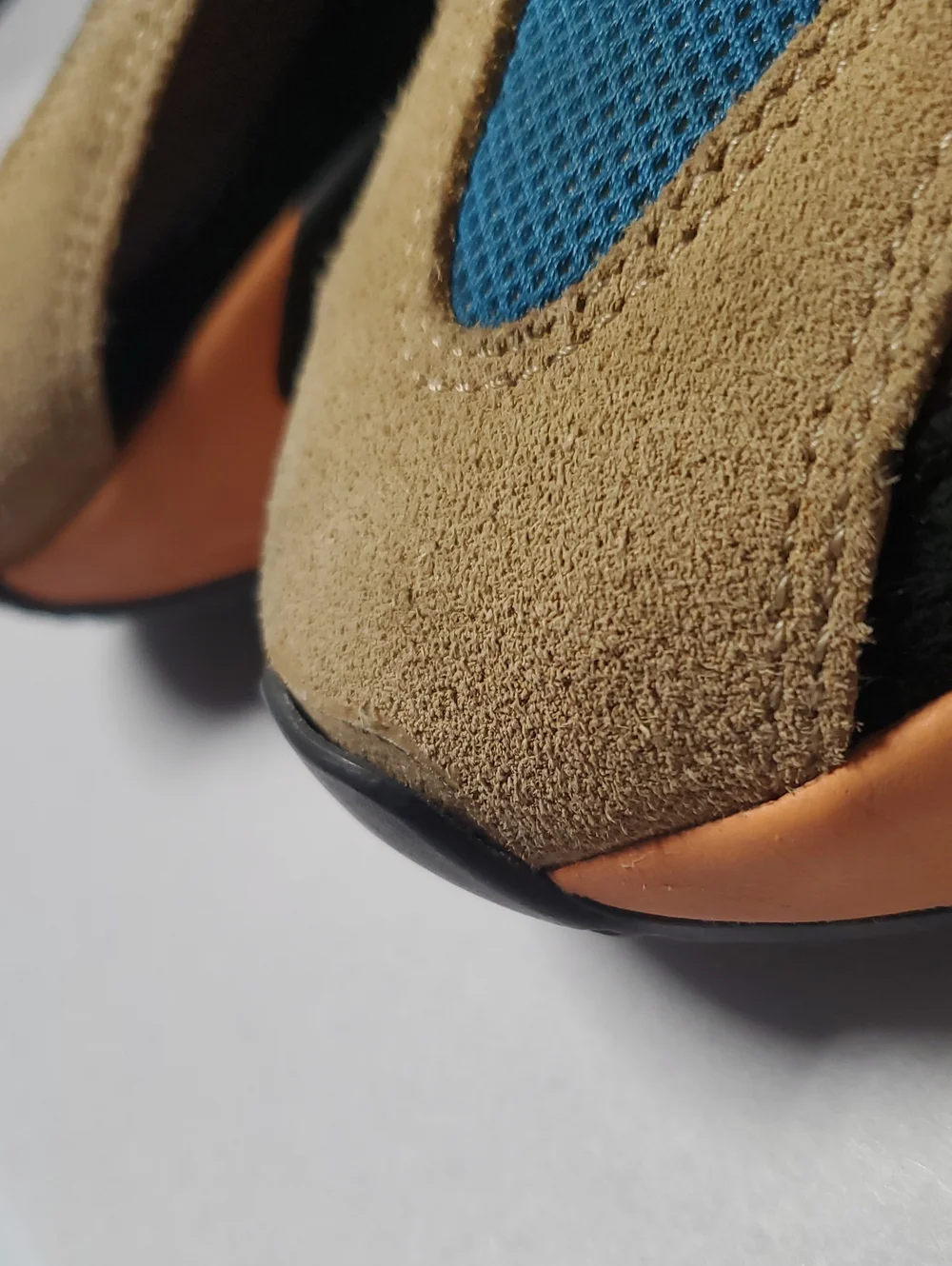 Adidas Yeezy Boost 700 Enflame Amber Size 6.5 Mens Streetwear Athleisure GW0297